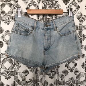 Brandy Melville button up mid rise shorts